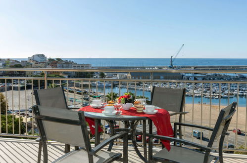 Photo 15 - Appartement de 2 chambres à Palamós avec terrasse et vues à la mer