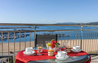 Foto 2 - Appartamento con 2 camere da letto a Palamós con terrazza e vista mare