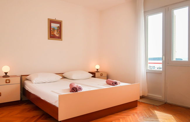 Casa de 6 quartos em Rab com jardim e terraço - Foto 9