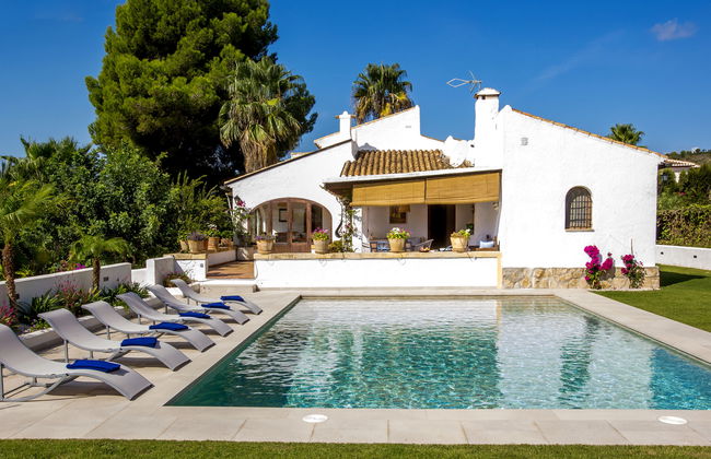 Casa de 5 quartos em Jávea com piscina privada e jardim - Foto 1