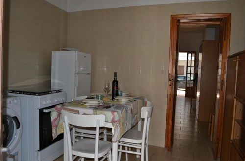 Foto 35 - Charming Holiday Home Near The Beach With A Terrace Parking Available, Pets