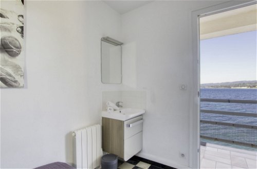 Foto 19 - Apartment mit 5 Schlafzimmern in Saint-Cyr-sur-Mer mit garten und blick aufs meer