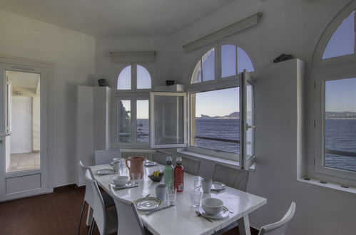 Photo 5 - 5 bedroom Apartment in Saint-Cyr-sur-Mer with garden and terrace