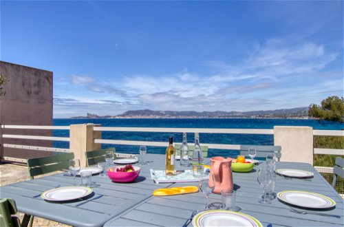 Foto 30 - Apartamento de 5 quartos em Saint-Cyr-sur-Mer com jardim e vistas do mar