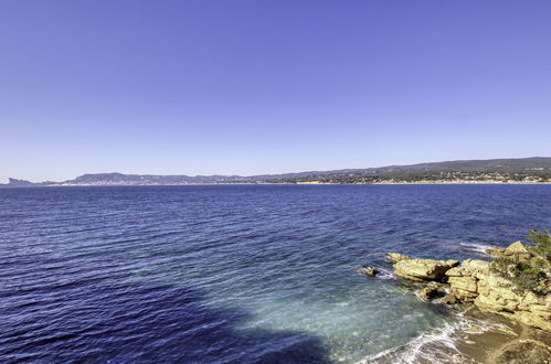 Foto 43 - Apartamento de 5 habitaciones en Saint-Cyr-sur-Mer con jardín y vistas al mar