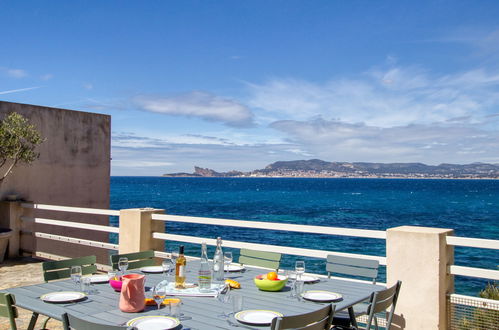 Photo 27 - Appartement de 5 chambres à Saint-Cyr-sur-Mer avec jardin et vues à la mer