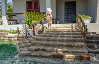 Photo 2 - Maison de 2 chambres à Collecorvino avec jardin et terrasse