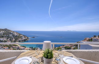 Photo 2 - Maison de 2 chambres à Roses avec piscine et vues à la mer