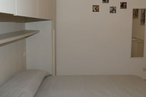 Foto 13 - Apartamento de 1 quarto em Riva Ligure com terraço e vistas do mar