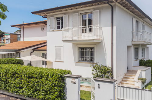 Photo 38 - Maison de 3 chambres à Camaiore avec jardin et vues à la mer