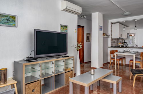 Foto 5 - Appartamento con 2 camere da letto a Fuengirola con piscina e vista mare