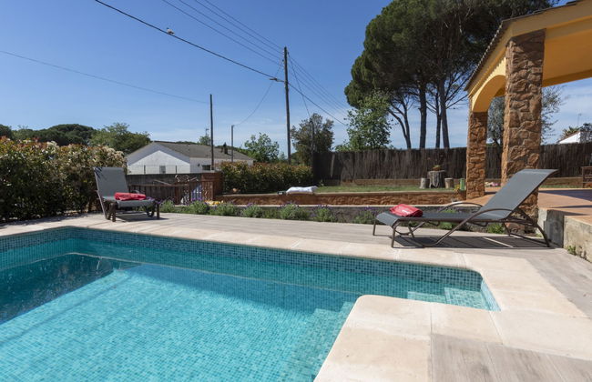 Casa de 4 quartos em Sils com piscina privada e jardim - Foto 16
