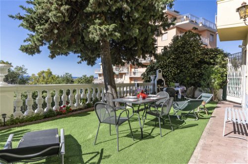 Photo 2 - 2 bedroom Apartment in Sanremo with sea view