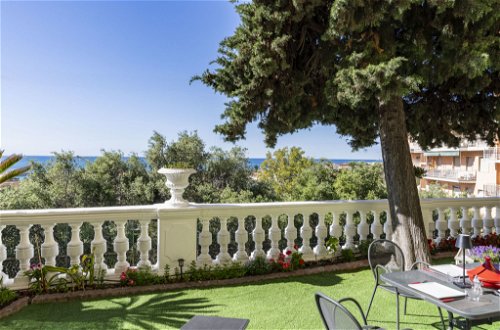 Foto 34 - Apartamento de 2 quartos em Sanremo com vistas do mar
