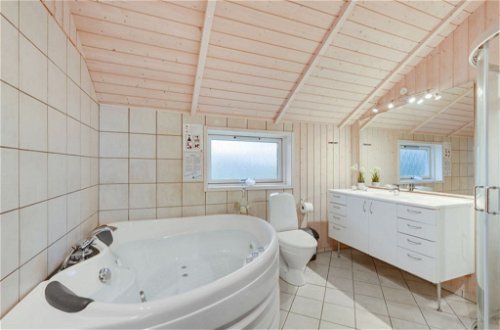 Foto 4 - Casa con 4 camere da letto a Hemmet con sauna e vasca idromassaggio