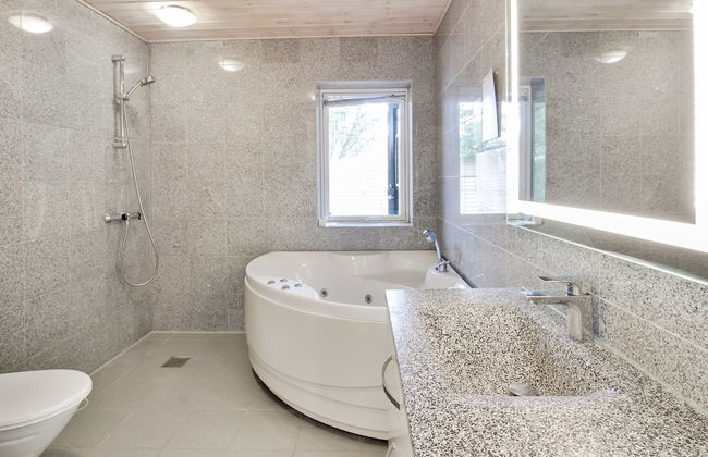 Casa de 5 quartos em Bredebro com terraço e banheira de hidromassagem - Foto 20