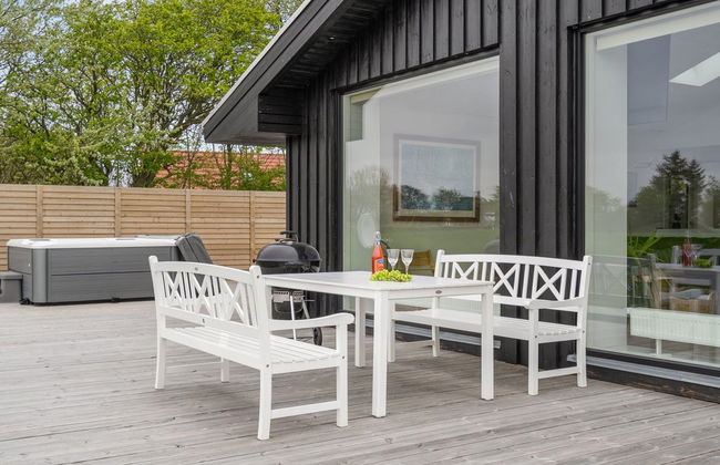Casa de 5 quartos em Bredebro com terraço e banheira de hidromassagem - Foto 6