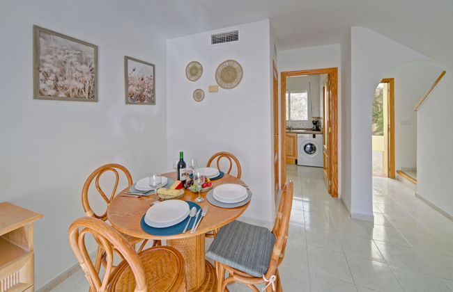 Casa de 3 quartos em Calp com piscina e jardim - Foto 9