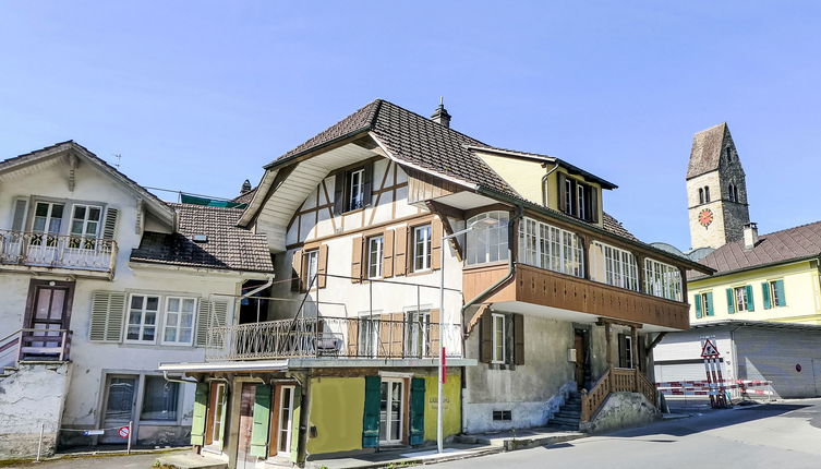 Photo 1 - Appartement de 2 chambres à Unterseen avec jardin et vues sur la montagne