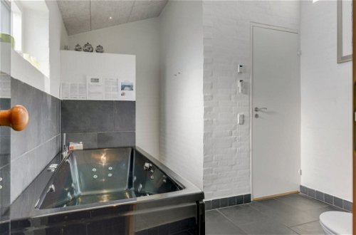 Foto 16 - Casa de 3 quartos em Flovt Strand com sauna