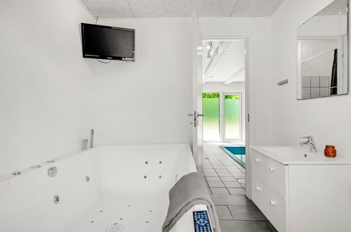 Photo 25 - Maison de 4 chambres à Skjern avec piscine privée et terrasse