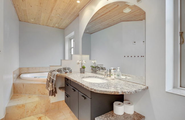 Casa de 4 quartos em Odder com terraço e banheira de hidromassagem - Foto 22
