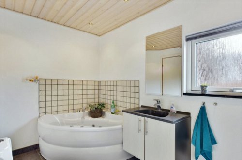 Photo 10 - Maison de 3 chambres à Juelsminde avec terrasse et sauna