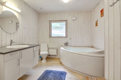 Foto 16 - Haus mit 5 Schlafzimmern in Højslev mit terrasse und sauna