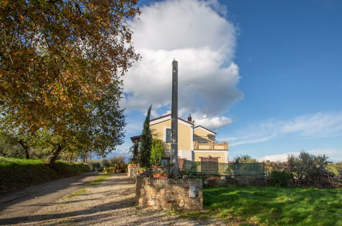 Photo 24 - 3 bedroom House in Collecorvino with garden and terrace