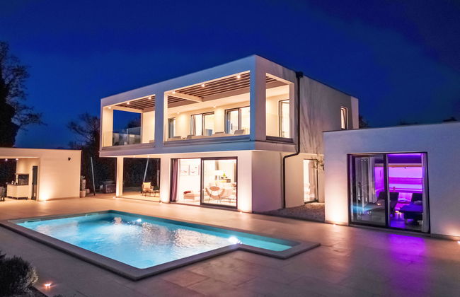 Casa de 5 quartos em Sveta Nedelja com piscina privada e jardim - Foto 1