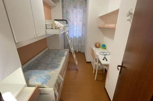 Foto 9 - Appartamento con 3 camere da letto a San Michele al Tagliamento con piscina e giardino