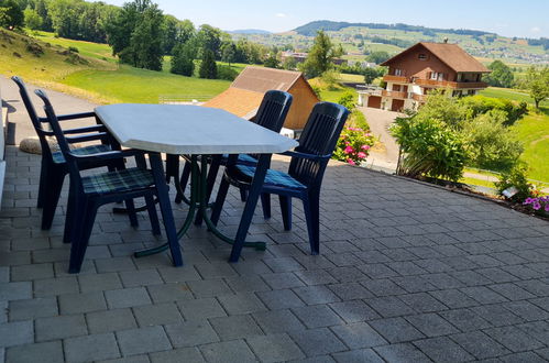 Foto 13 - Appartamento con 1 camera da letto a Reichenburg con terrazza e vista sulle montagne