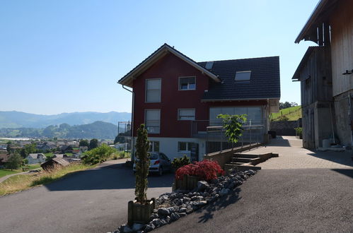 Photo 20 - Appartement de 1 chambre à Reichenburg avec jardin et terrasse