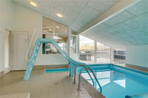 Photo 3 - Maison de 4 chambres à Harrerenden avec piscine privée et terrasse