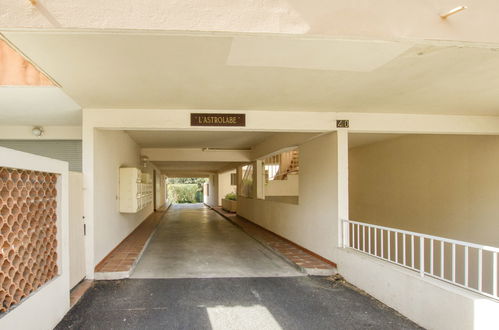 Photo 18 - Appartement en Saint-Cyr-sur-Mer avec jardin et terrasse