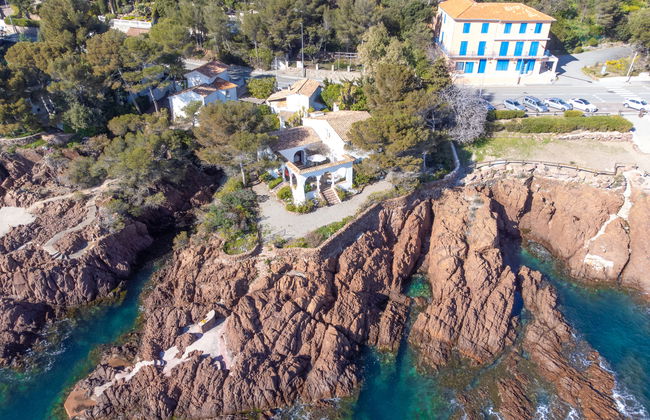 5 bedroom House in Saint-Raphaël with garden and terrace - Photo 39