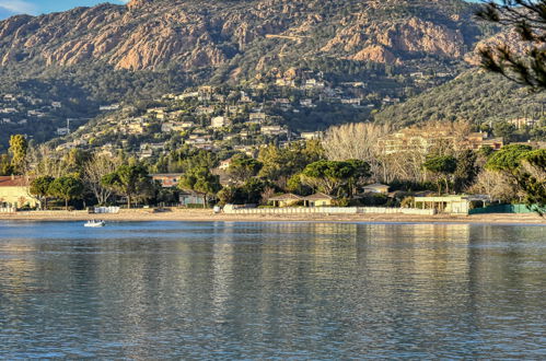 Foto 44 - Casa de 4 quartos em Saint-Raphaël com jardim e terraço