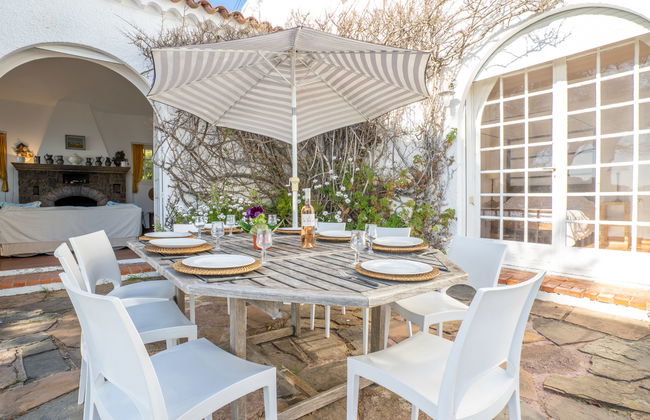 5 bedroom House in Saint-Raphaël with garden and terrace - Photo 30