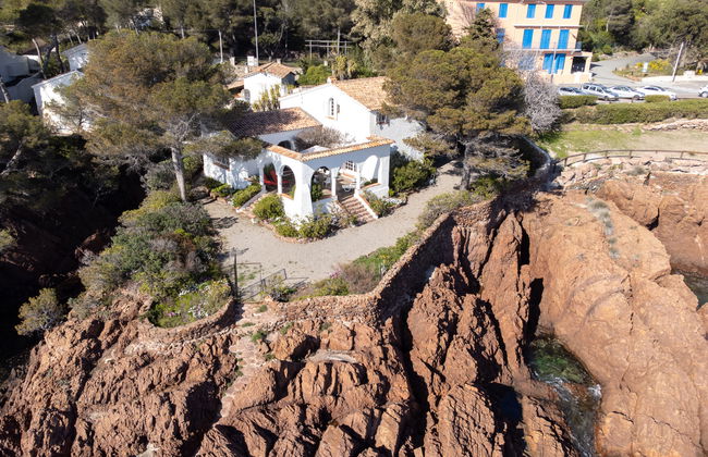 5 bedroom House in Saint-Raphaël with garden and terrace - Photo 41