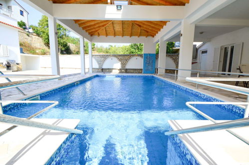 Foto 19 - Casa con 7 camere da letto a Sebenico con piscina privata e vista mare