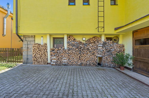 Photo 28 - 3 bedroom House in Tatobity with garden