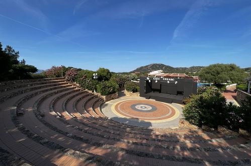 Foto 25 - Appartamento con 2 camere da letto a Olbia con piscina e vista mare