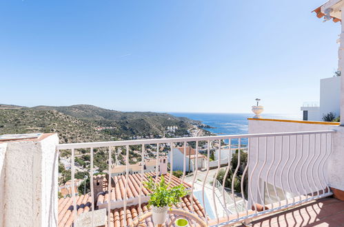 Photo 1 - Maison de 2 chambres à Roses avec terrasse et vues à la mer