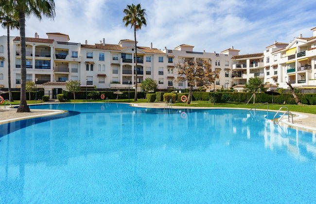 3 bedroom Apartment in Marbella with swimming pool and terrace - Photo 17