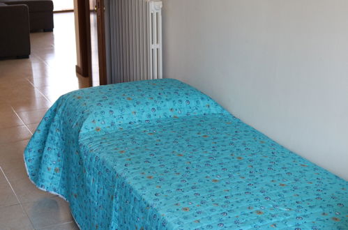 Foto 11 - Appartamento con 2 camere da letto a Lazise con piscina e giardino