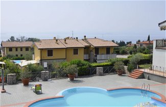Foto 1 - Appartamento con 2 camere da letto a Lazise con piscina e vista sulle montagne