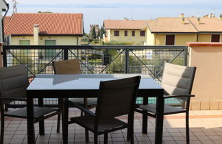 Foto 3 - Appartamento con 2 camere da letto a Lazise con piscina e vista sulle montagne