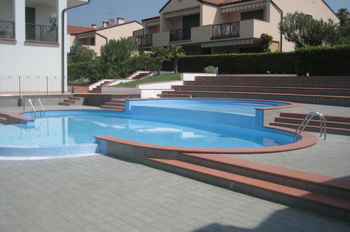 Foto 13 - Apartamento de 2 habitaciones en Lazise con piscina y jardín