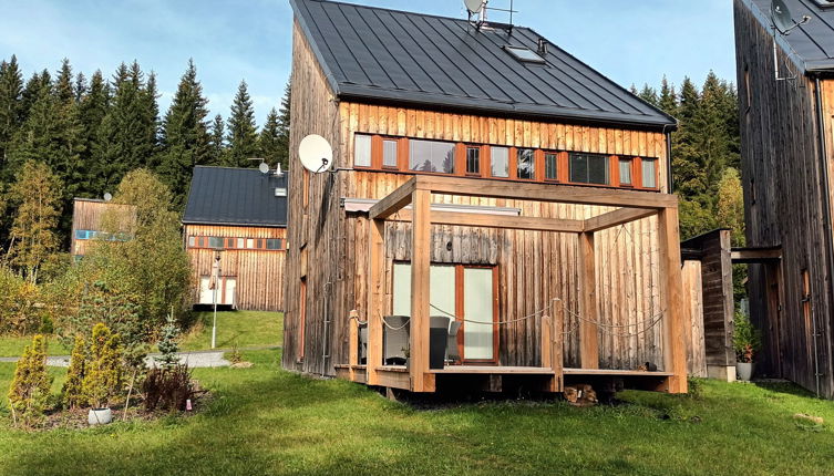 Photo 1 - Maison de 5 chambres à Harrachov avec jardin et terrasse