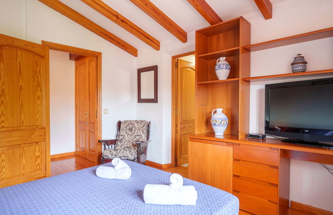 Casa de 8 quartos em Muro com piscina privada e jardim - Foto 38
